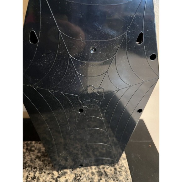 Monster High Secret Skulltimate Coffin Case With Key Only (No Doll) Cleo Denile - Picture 5 of 7